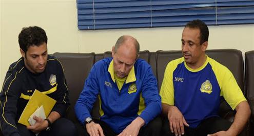 بالصور .. الروماني فلوران مدرباً جديداً لناشئي النصر